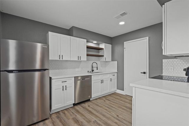 2015 Rosalee Street 3, La Marque, TX 77568