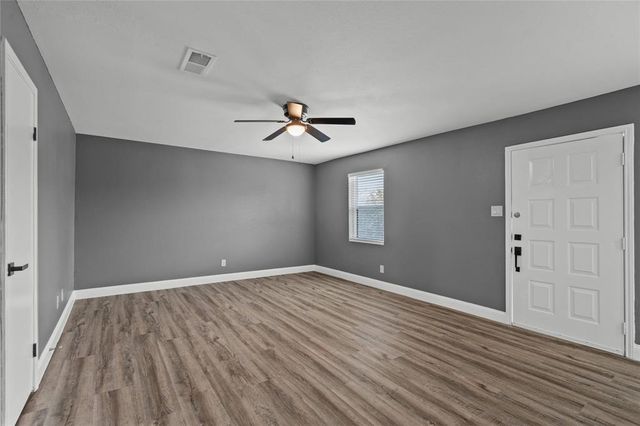 2015 Rosalee Street 3, La Marque, TX 77568