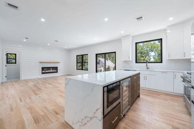 1700 Smith Drive S, Southold, NY 11971