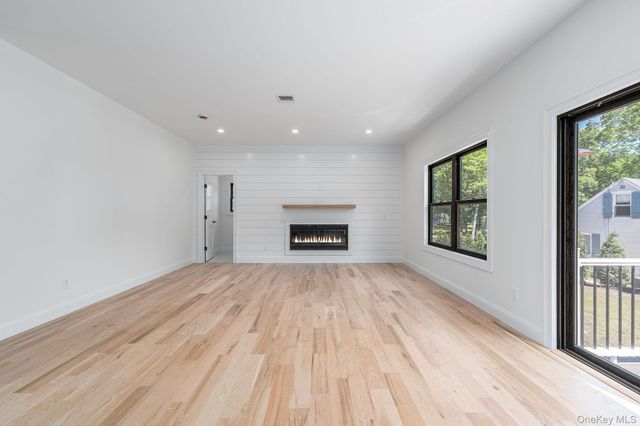 1700 Smith Drive S, Southold, NY 11971