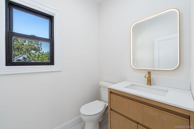 1700 Smith Drive S, Southold, NY 11971
