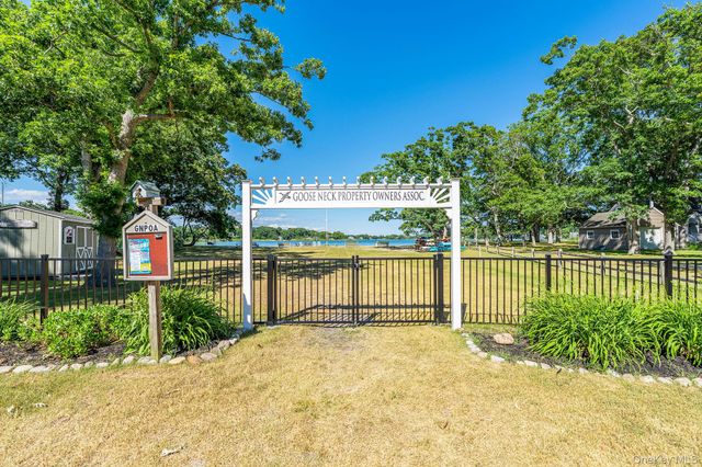 1700 Smith Drive S, Southold, NY 11971