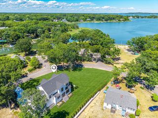 1700 Smith Drive S, Southold, NY 11971