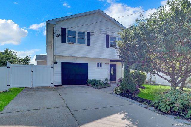 376 Ferraris, Copiague, NY 11726