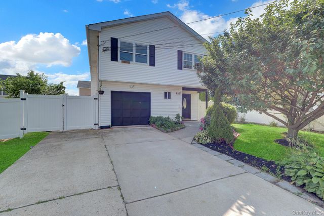 376 Ferraris, Copiague, NY 11726