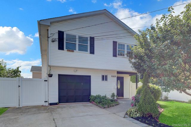 376 Ferraris, Copiague, NY 11726
