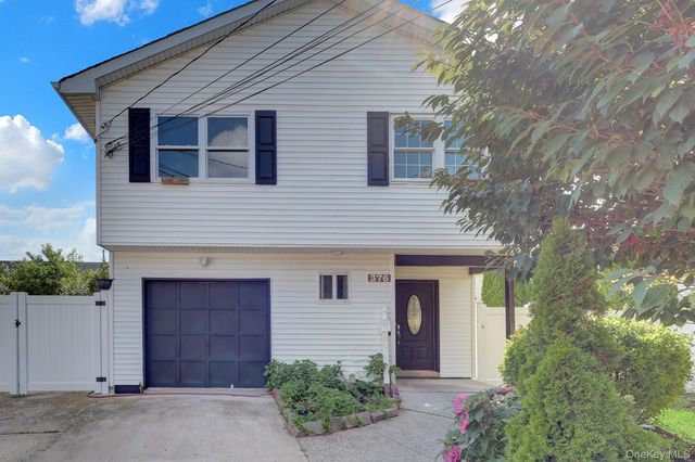 376 Ferraris, Copiague, NY 11726