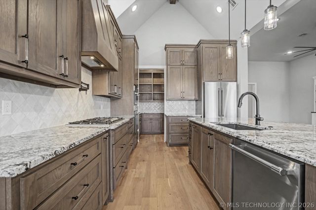 1234 N 71st Place, Broken Arrow, OK 74014