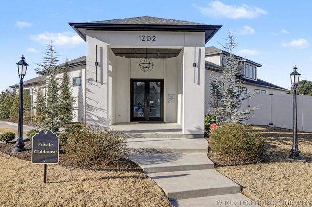 1234 N 71st Place, Broken Arrow, OK 74014