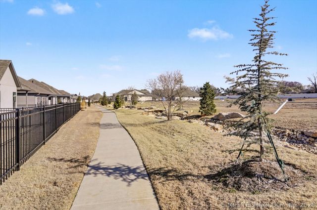 1234 N 71st Place, Broken Arrow, OK 74014