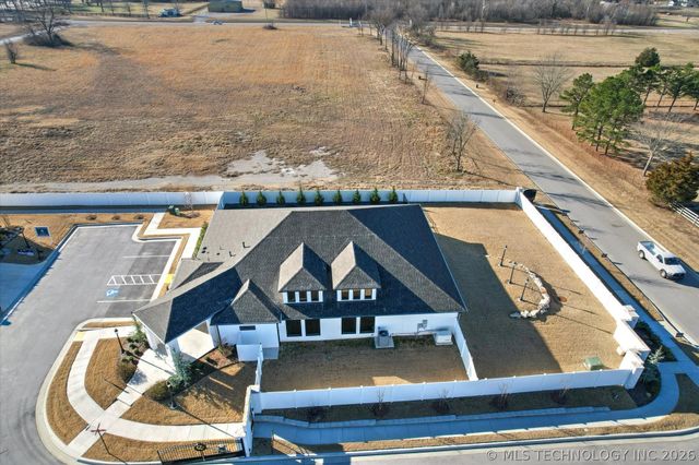 1234 N 71st Place, Broken Arrow, OK 74014