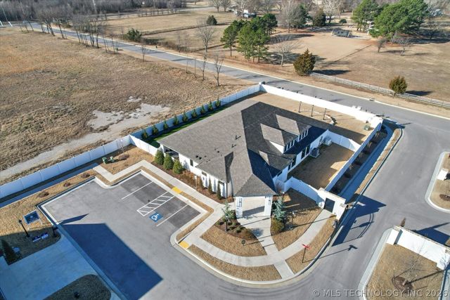 1234 N 71st Place, Broken Arrow, OK 74014