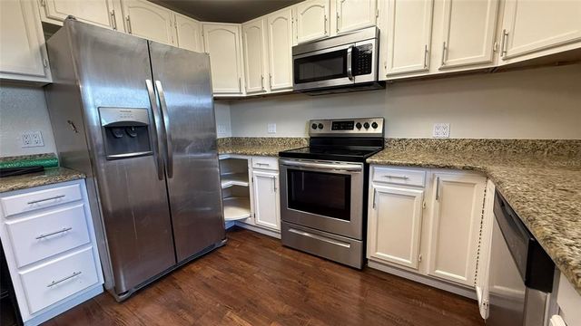 5527 9TH STREET, Zephyrhills, FL 33542