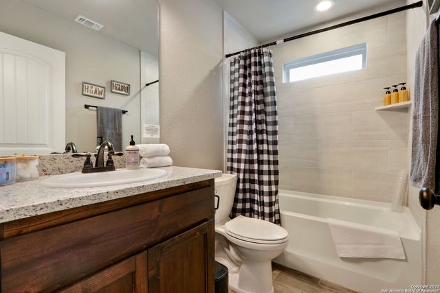 652 CANYON BEND, Canyon Lake, TX 78133