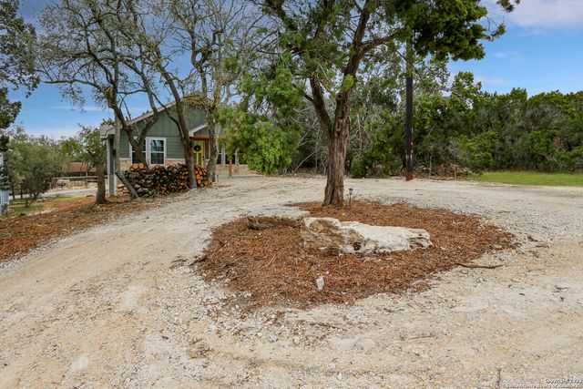 652 CANYON BEND, Canyon Lake, TX 78133