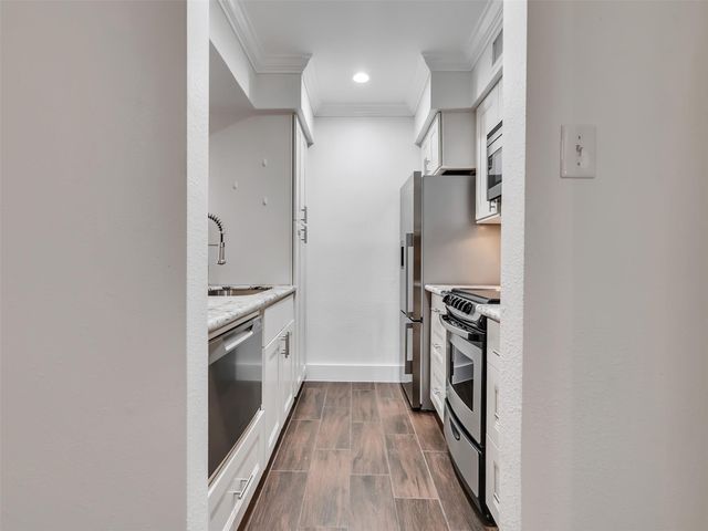 3402 Garrott Street 1, Houston, TX 77006