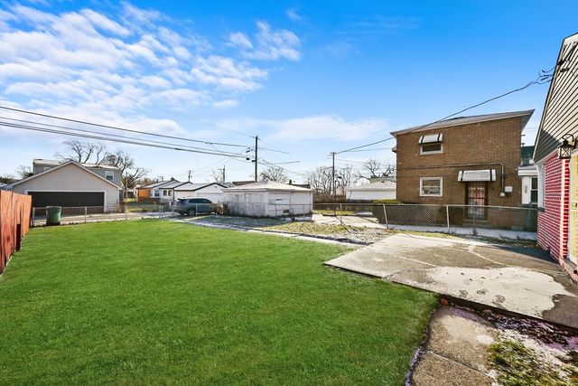 12629 S Throop Street, Calumet Park, IL 60827