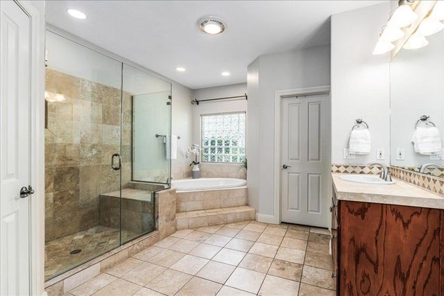 3500 Wellspring DR, Bee Cave, TX 78738