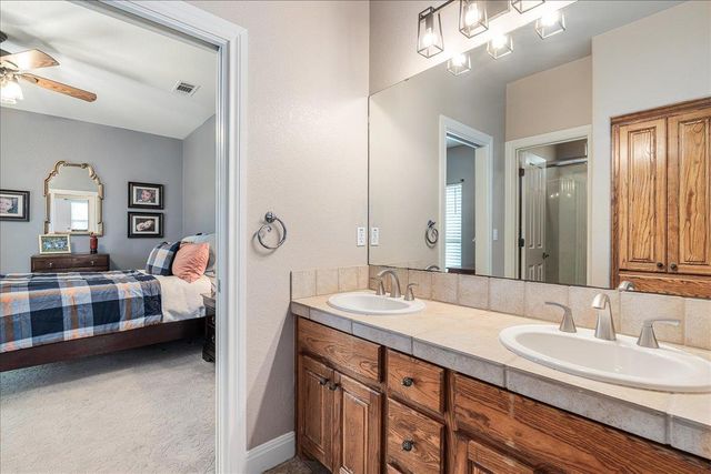 3500 Wellspring DR, Bee Cave, TX 78738