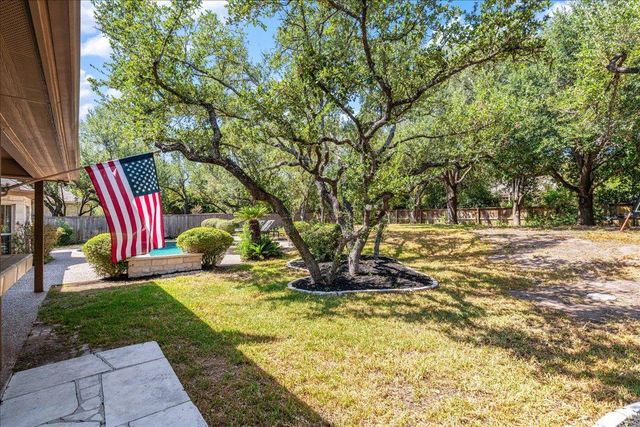 3500 Wellspring DR, Bee Cave, TX 78738
