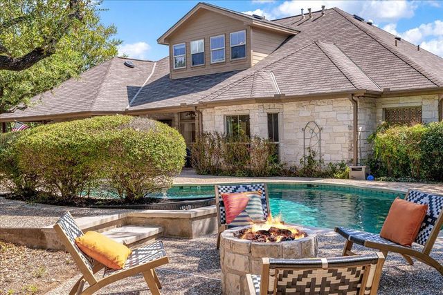 3500 Wellspring DR, Bee Cave, TX 78738