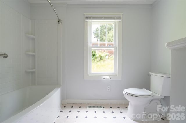 250 Oakdale Street, Brevard, NC 28712