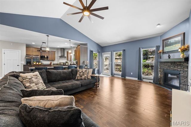 7 Seclusion Woods, Festus, MO 63028