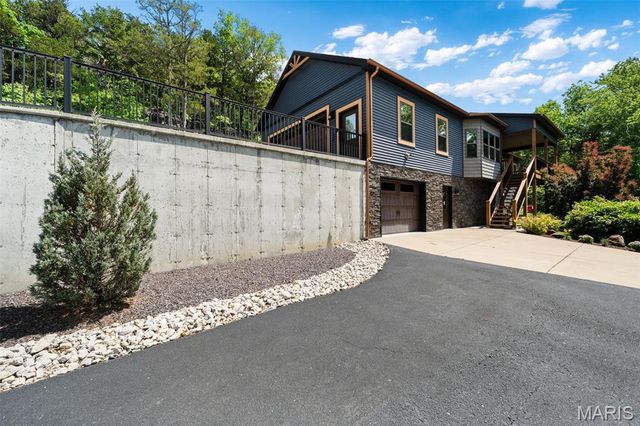 7 Seclusion Woods, Festus, MO 63028