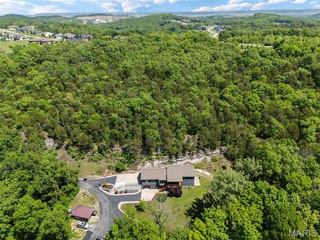 7 Seclusion Woods, Festus, MO 63028