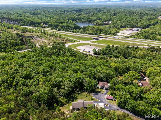 7 Seclusion Woods, Festus, MO 63028