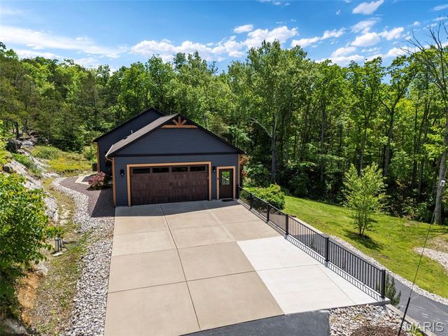 7 Seclusion Woods, Festus, MO 63028