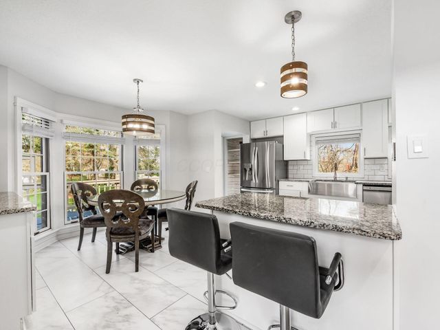 8610 Craigston Court, Dublin, OH 43017