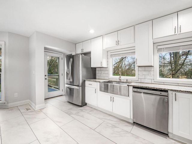 8610 Craigston Court, Dublin, OH 43017