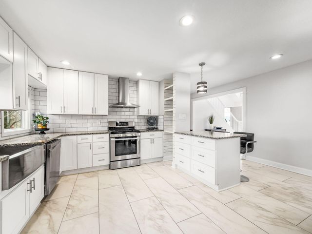 8610 Craigston Court, Dublin, OH 43017