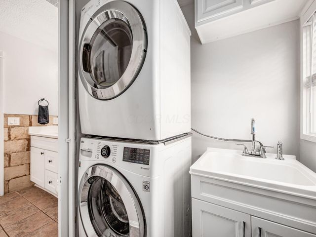 8610 Craigston Court, Dublin, OH 43017