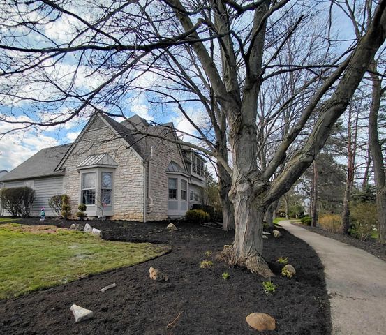 8610 Craigston Court, Dublin, OH 43017