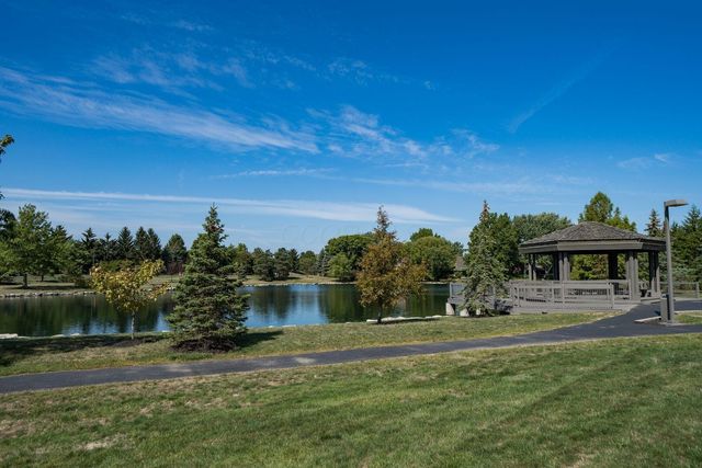 8610 Craigston Court, Dublin, OH 43017