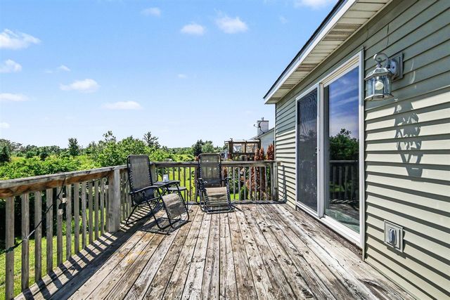 10264 Summerwood Drive, Zeeland, MI 49464