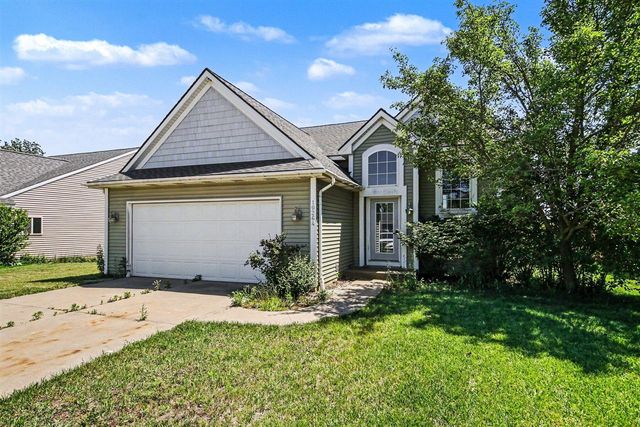 10264 Summerwood Drive, Zeeland, MI 49464