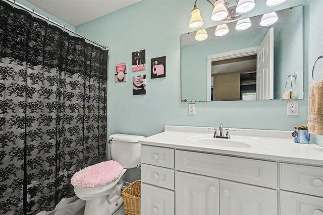 10264 Summerwood Drive, Zeeland, MI 49464