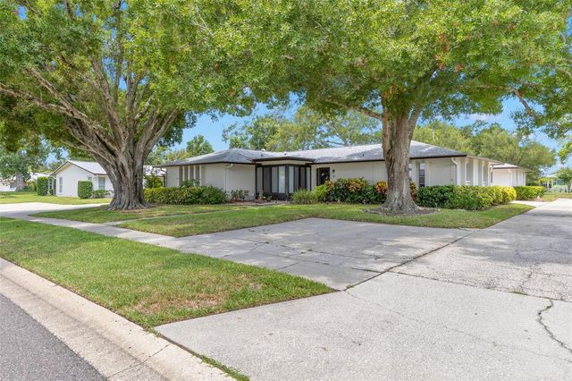 1227 QUEEN ANNE DRIVE A, Palm Harbor, FL 34684