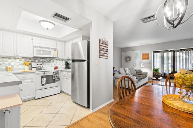 1227 QUEEN ANNE DRIVE A, Palm Harbor, FL 34684