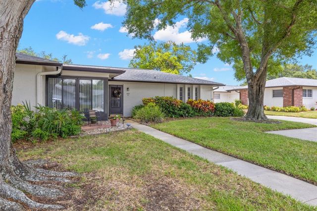 1227 QUEEN ANNE DRIVE A, Palm Harbor, FL 34684
