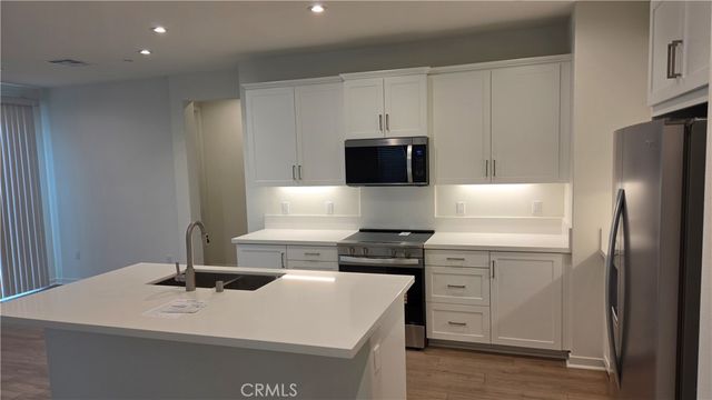 6333 Sierra Vista Lane, Fontana, CA 92336
