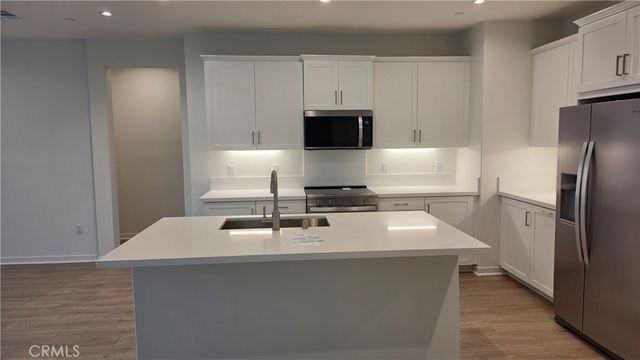 6333 Sierra Vista Lane, Fontana, CA 92336