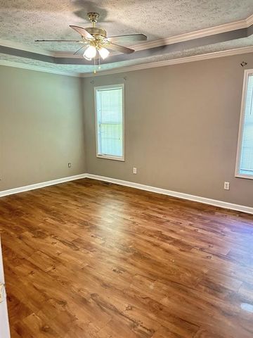 1149 Granite Lane, Loganville, GA 30052