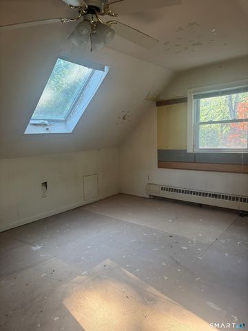 225 Winnepoge Drive, Fairfield, CT 06825