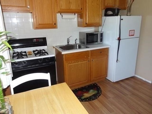 30 Colonial Dr 30A5, Andover, MA 01810