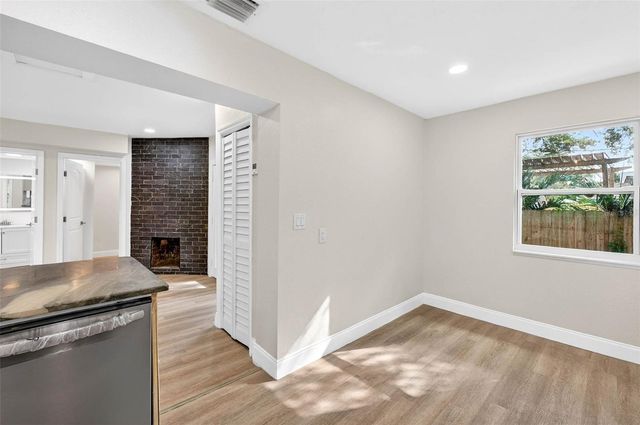 5182 25TH AVENUE S, Gulfport, FL 33707