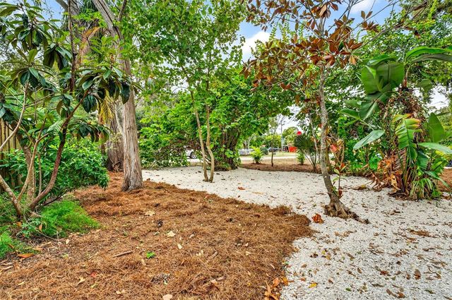 5182 25TH AVENUE S, Gulfport, FL 33707